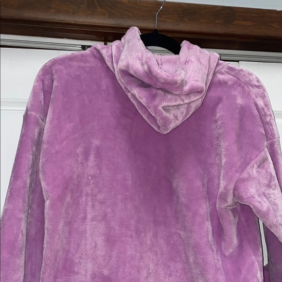 Under Armour Women's Purple Hoodie - Picture 6 of 6